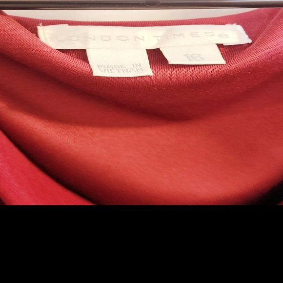 Dressy Dress 3/4 sleeved Cowl Neck Layered Burgundy Stretch Comfortable - Picture 8 of 8